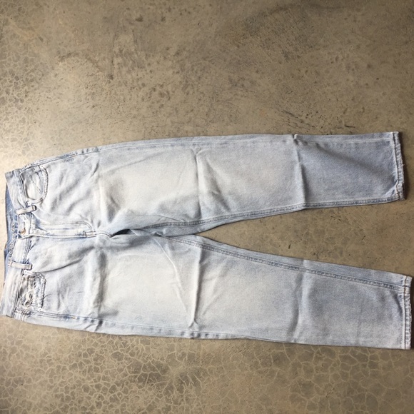 American Eagle mom jeans - Picture 1 of 5